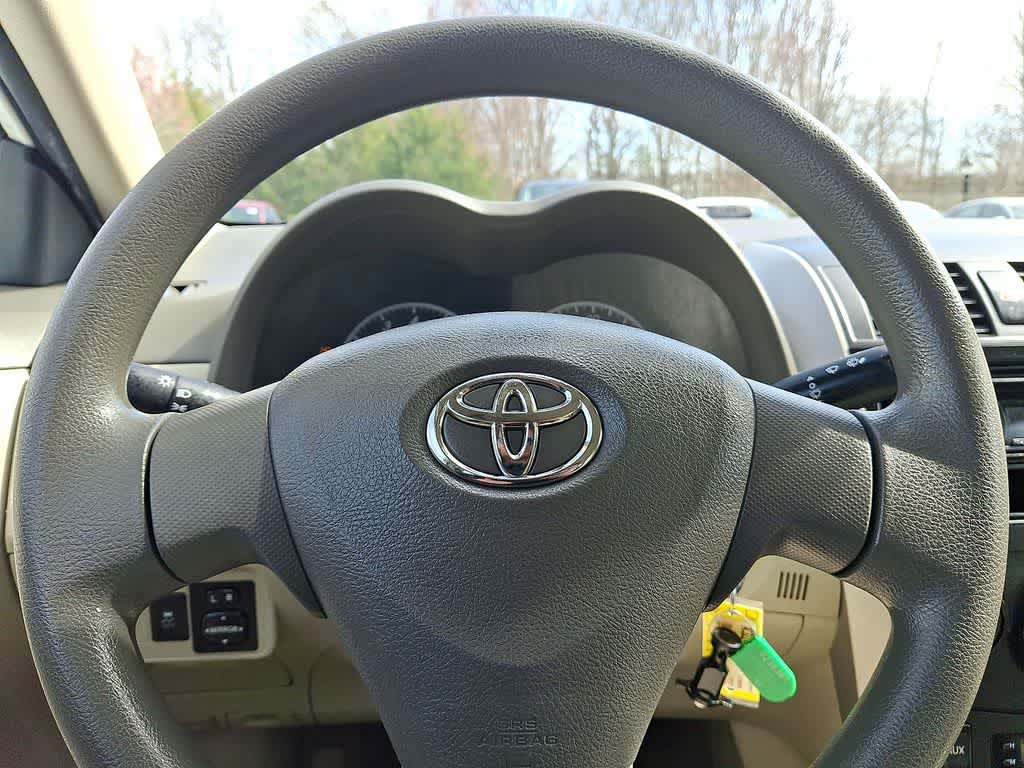 Thumbnail: 2010 Toyota Corolla - 16