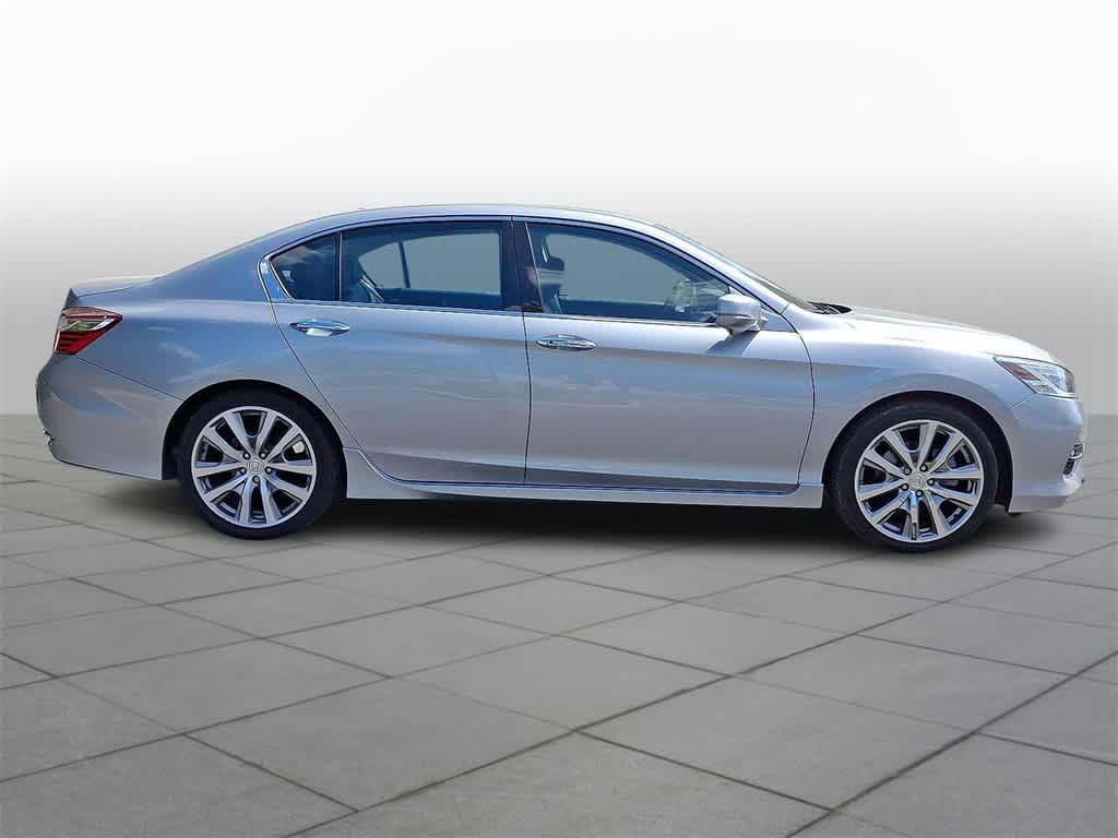 Thumbnail: 2017 Honda Accord - 25