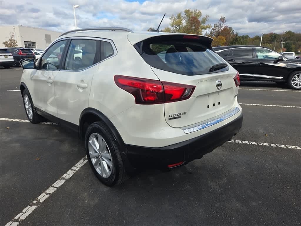 Thumbnail: 2019 Nissan Rogue Sport - 7