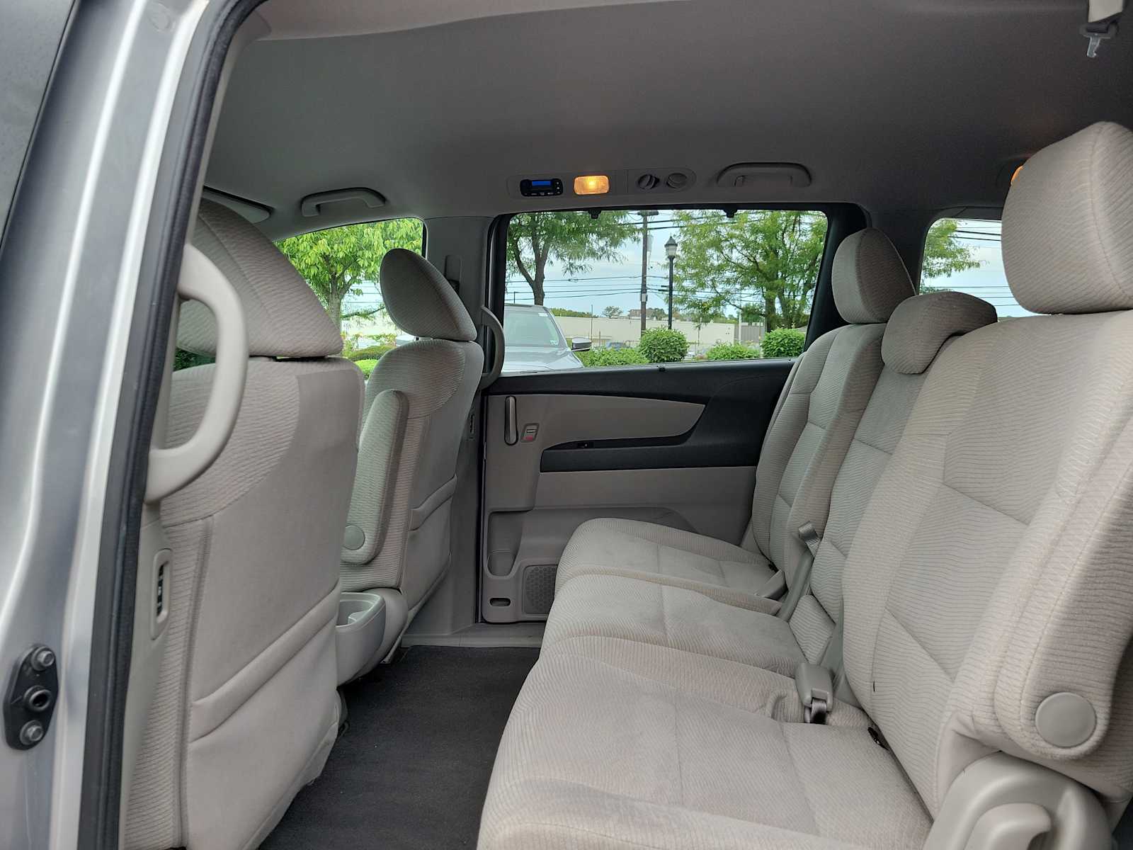 Thumbnail: 2012 Honda Odyssey - 11