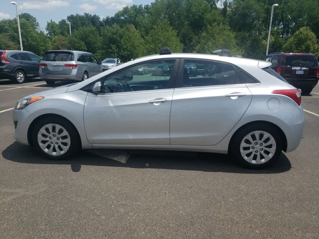 Thumbnail: 2016 Hyundai Elantra - 8