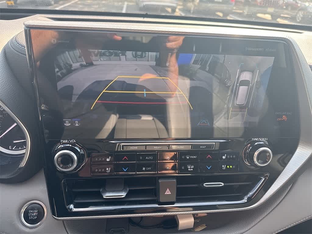 Thumbnail: 2021 Toyota Highlander - 13