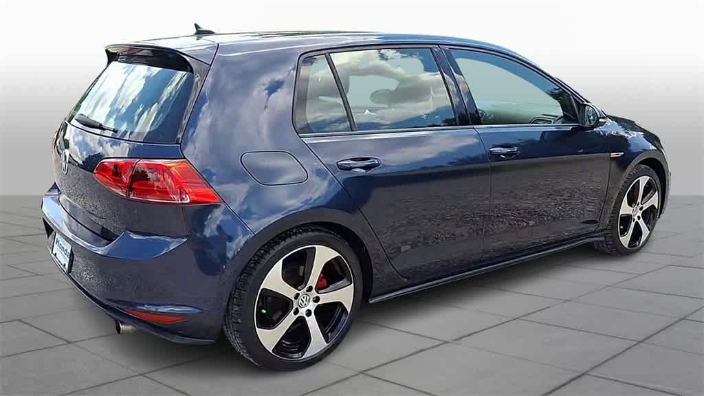 Thumbnail: 2015 Volkswagen Golf - 8