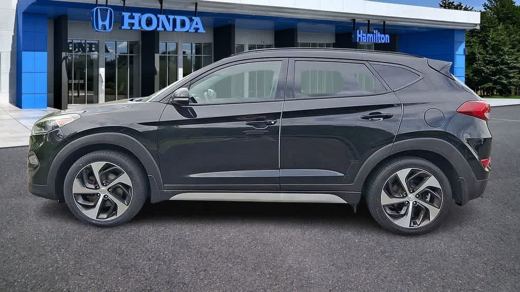 Thumbnail: 2017 Hyundai Tucson - 5