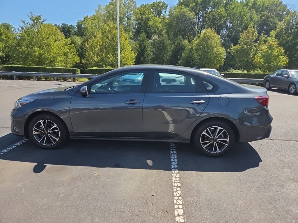 Thumbnail: 2024 Kia Forte - 8