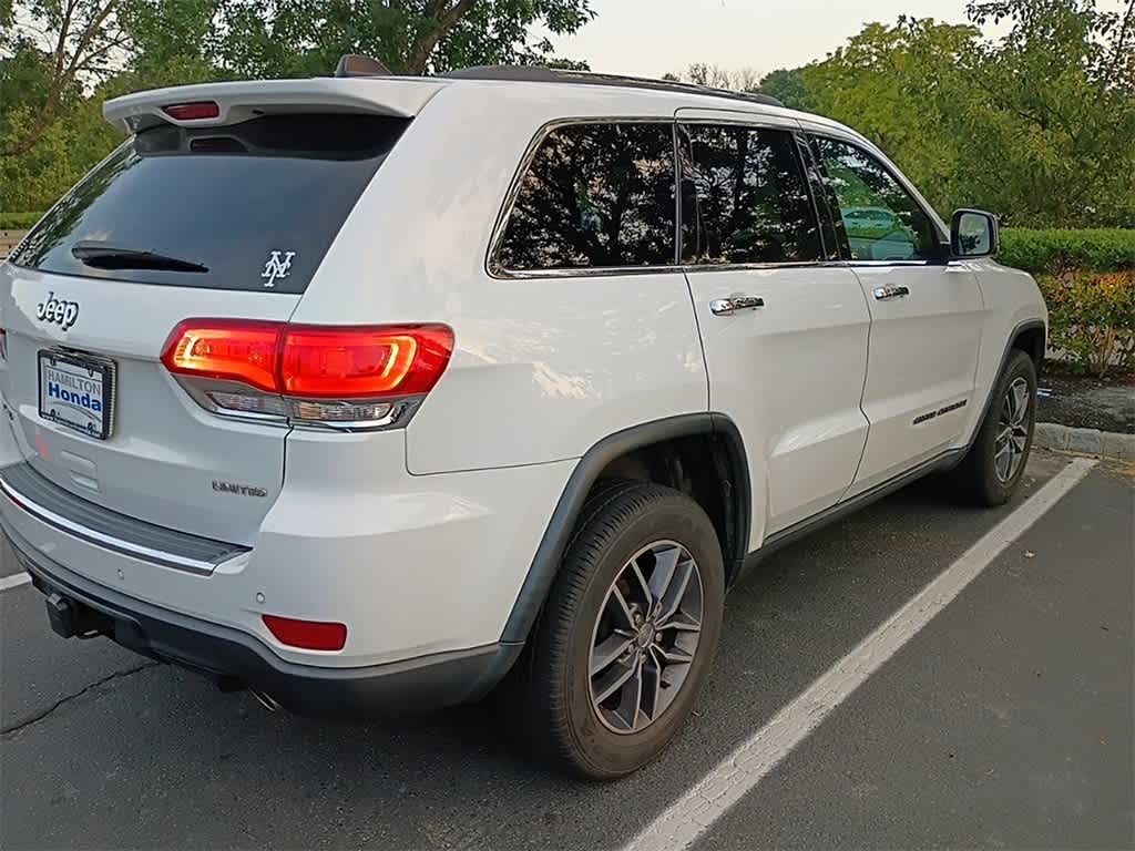 Thumbnail: 2017 Jeep Grand Cherokee - 4