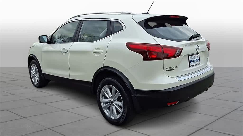 Thumbnail: 2019 Nissan Rogue Sport - 6