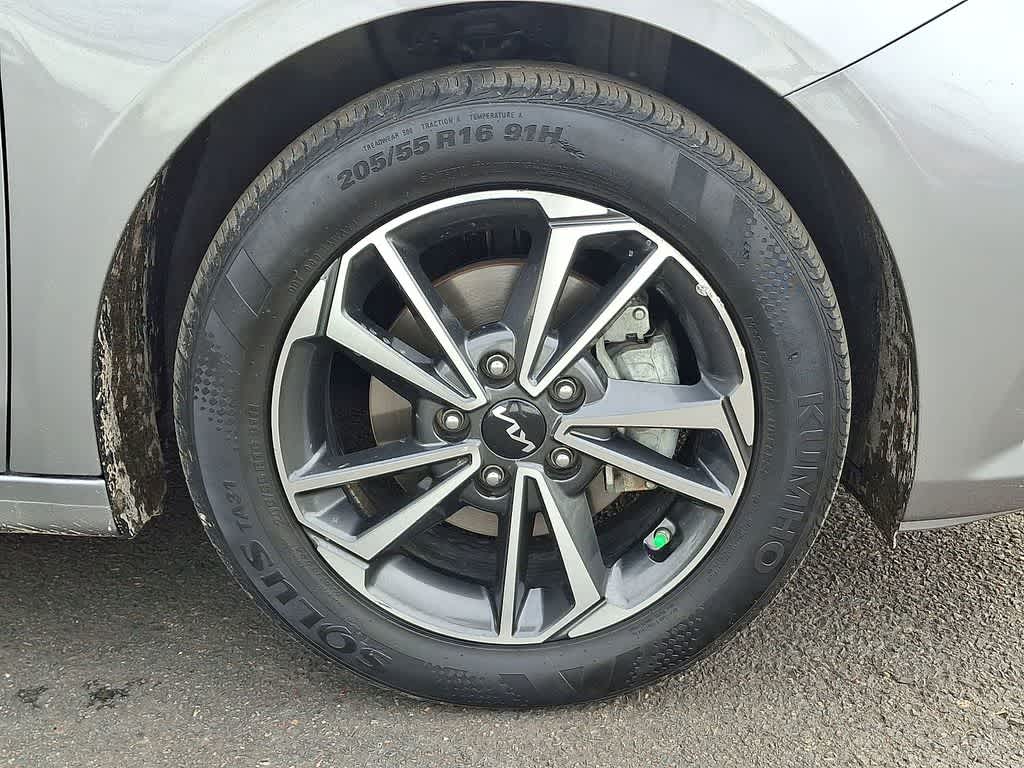 Thumbnail: 2023 Kia Forte - 26