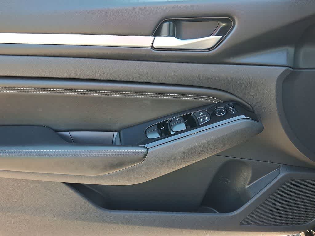 Thumbnail: 2023 Nissan Altima - 10