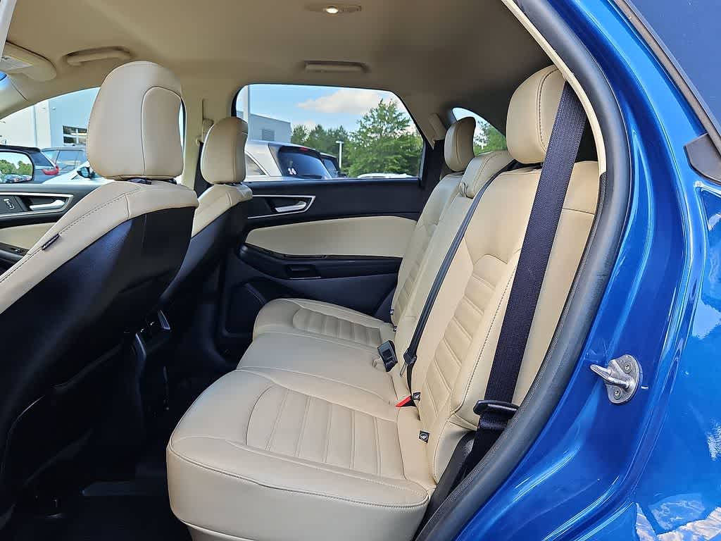 Thumbnail: 2020 Ford Edge - 26