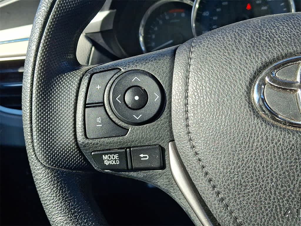 Thumbnail: 2014 Toyota Corolla - 16