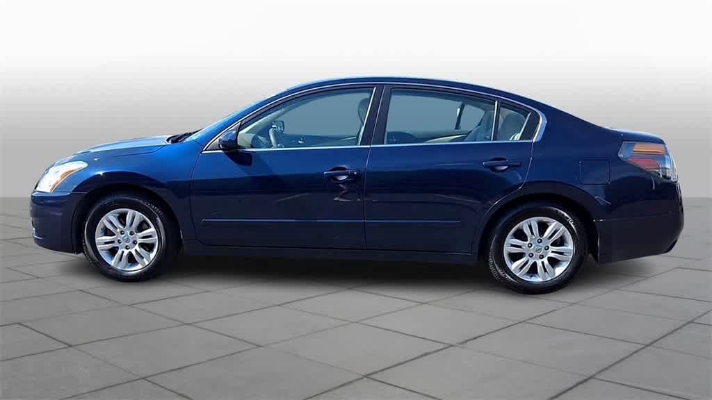 Thumbnail: 2011 Nissan Altima - 5