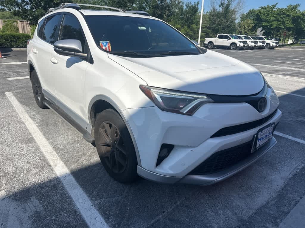 Thumbnail: 2016 Toyota RAV4 - 3