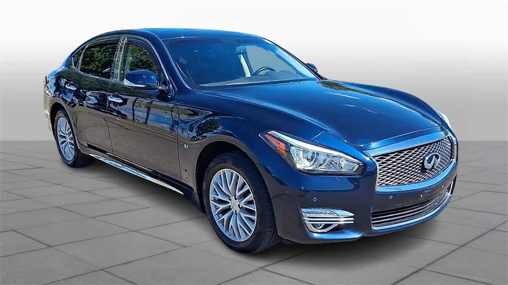 Thumbnail: 2015 INFINITI Q70 - 2