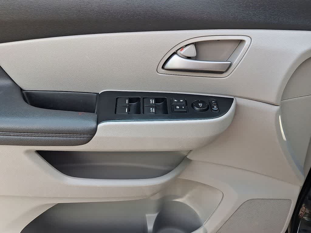 Thumbnail: 2013 Honda Odyssey - 10