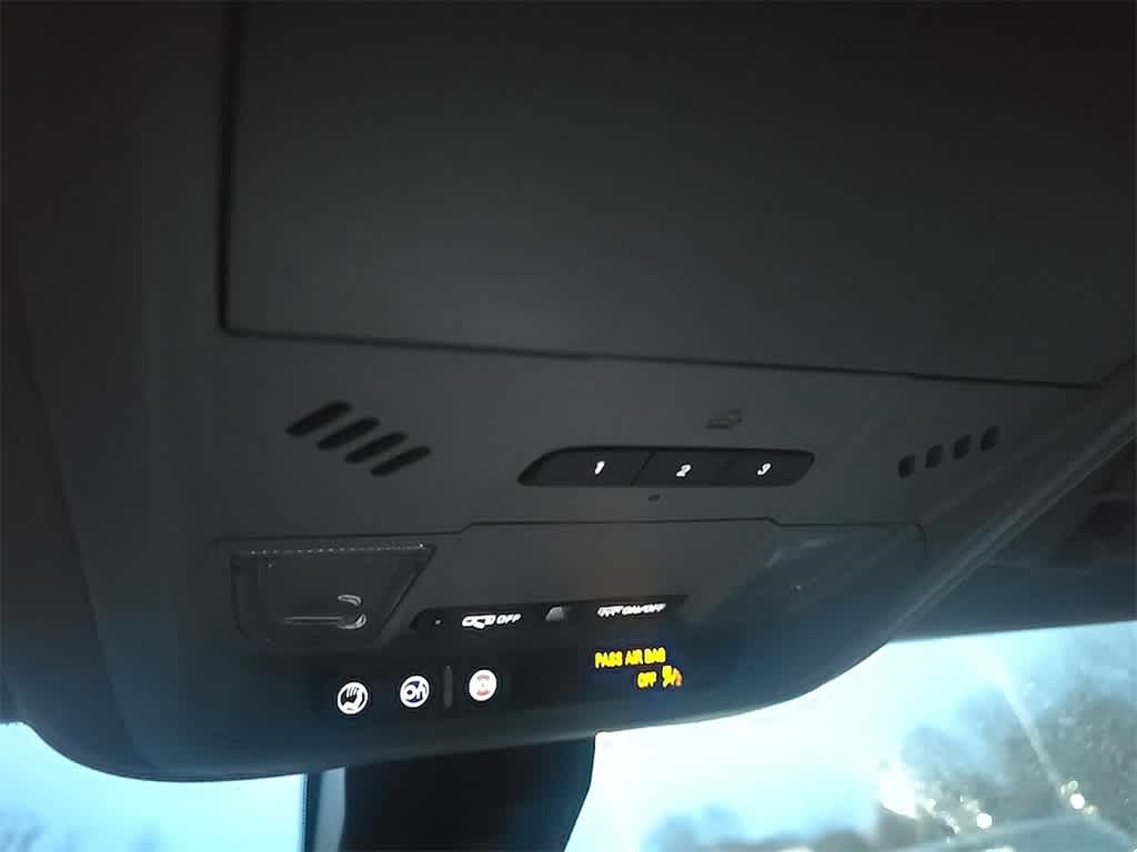 Thumbnail: 2022 GMC Terrain - 23