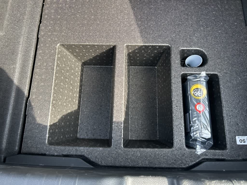 Thumbnail: 2023 Acura Integra - 13