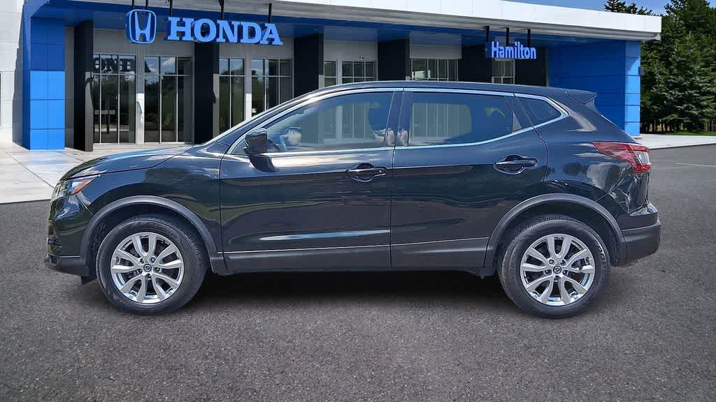 Thumbnail: 2021 Nissan Rogue Sport - 5