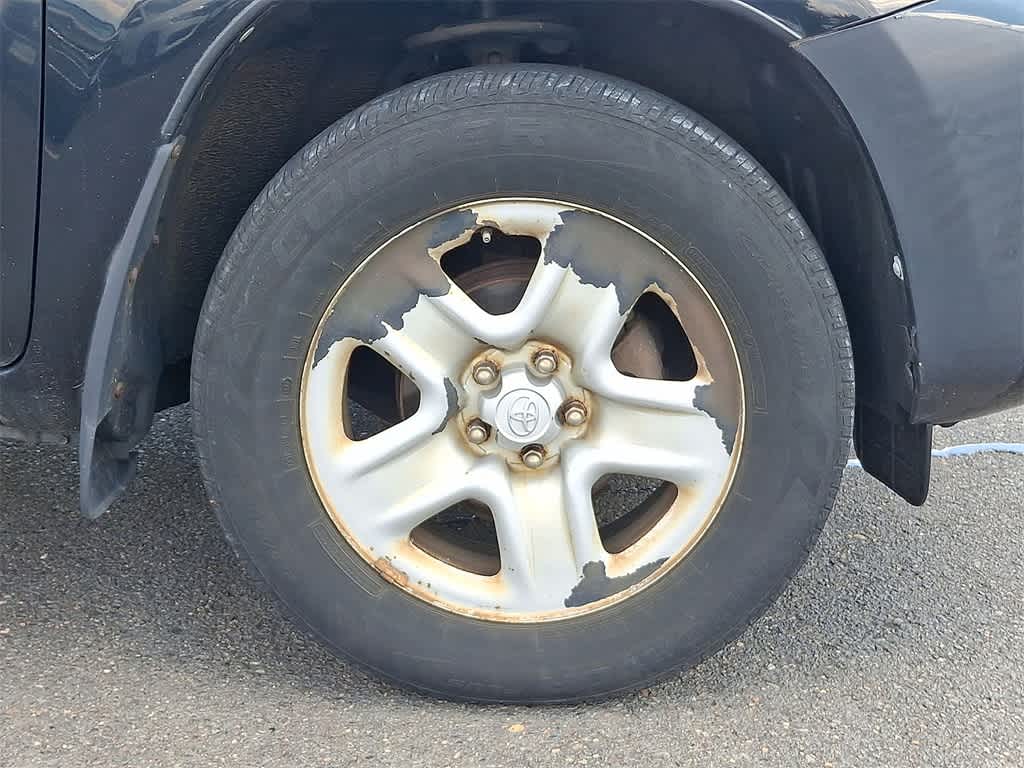 Thumbnail: 2011 Toyota RAV4 - 26