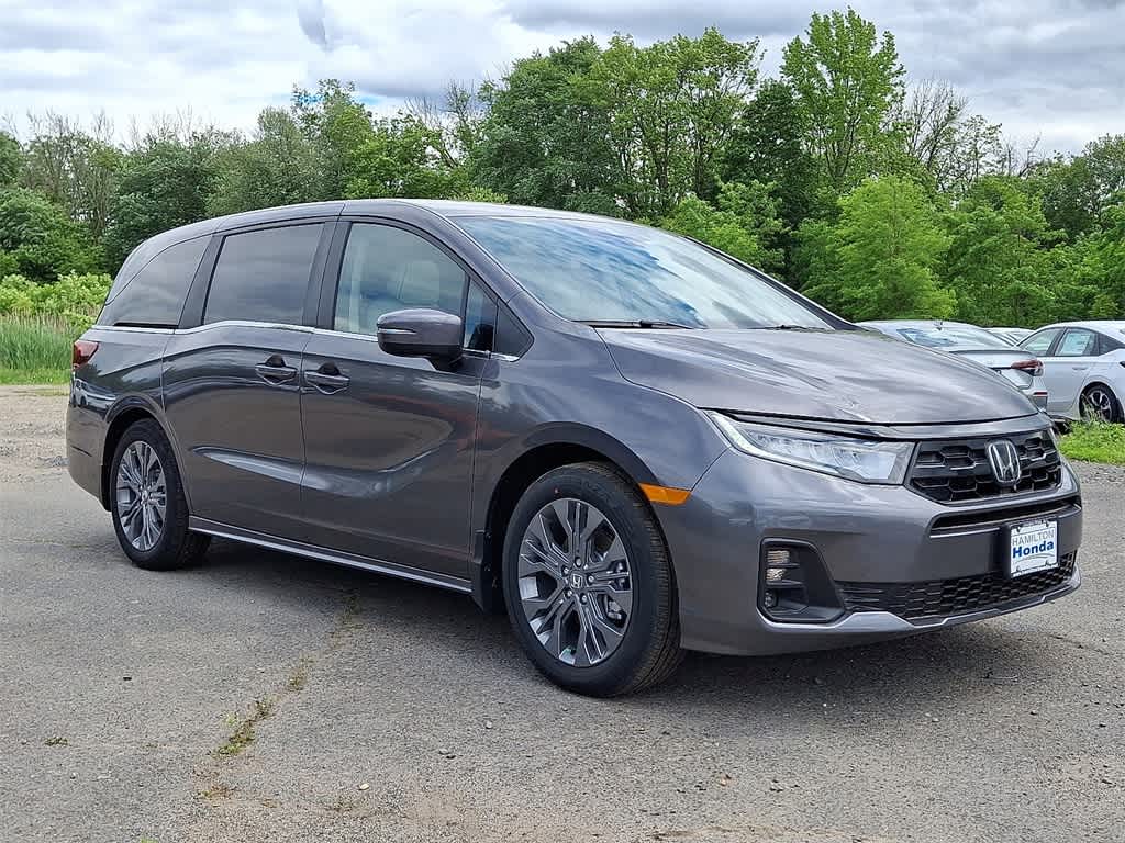 2025 Honda Odyssey Touring 3