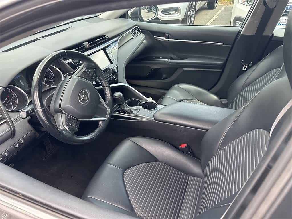 Thumbnail: 2019 Toyota Camry - 10