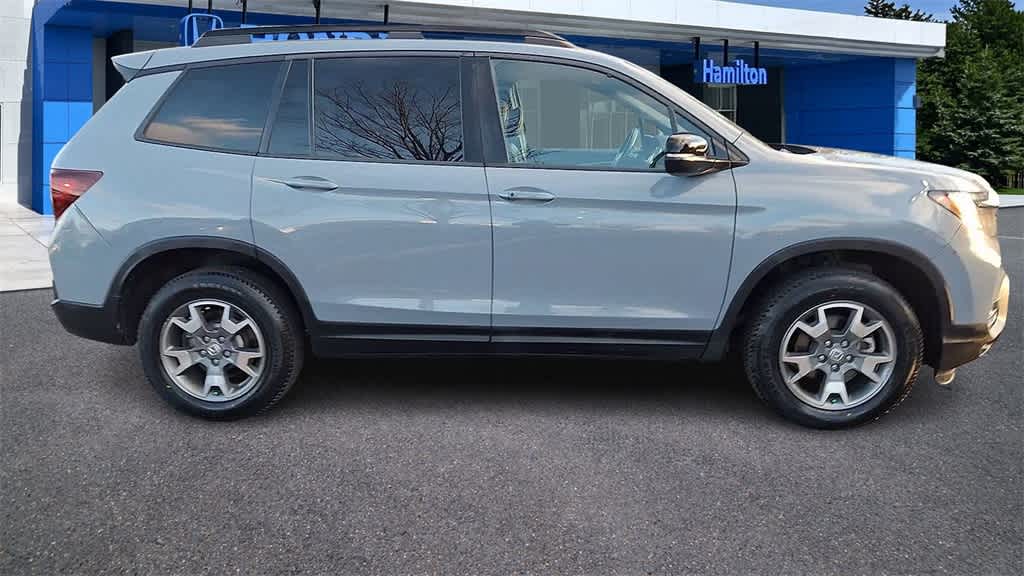 Thumbnail: 2023 Honda Passport - 9