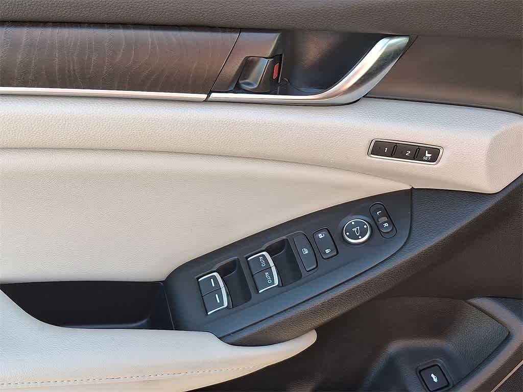 Thumbnail: 2022 Honda Accord - 10