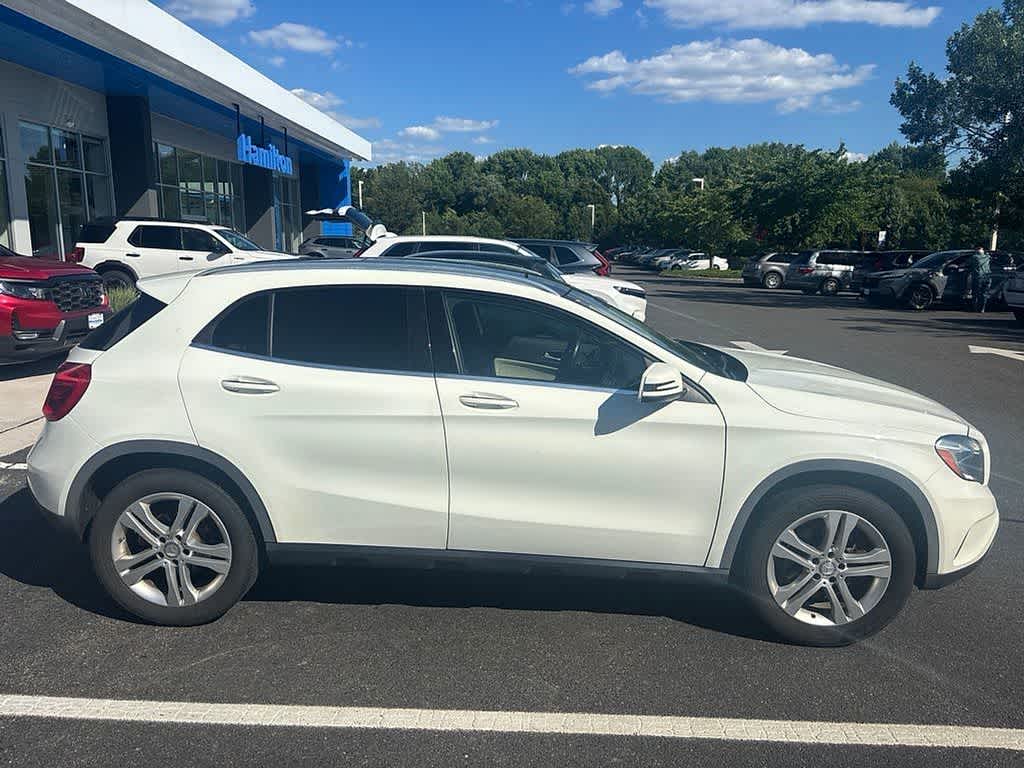 Thumbnail: 2016 Mercedes-Benz GLA - 8