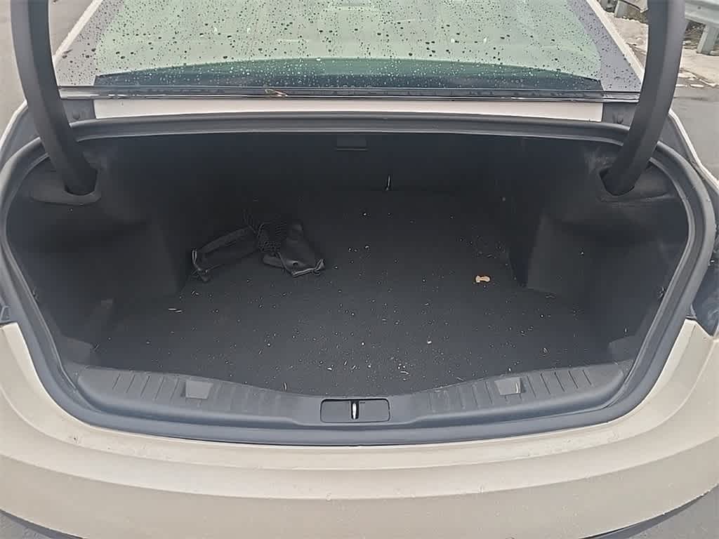 Thumbnail: 2019 Lincoln MKZ - 11