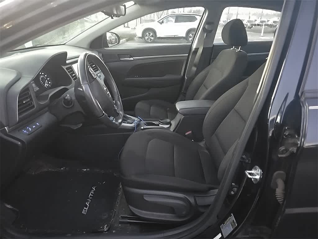Thumbnail: 2019 Hyundai Elantra - 13