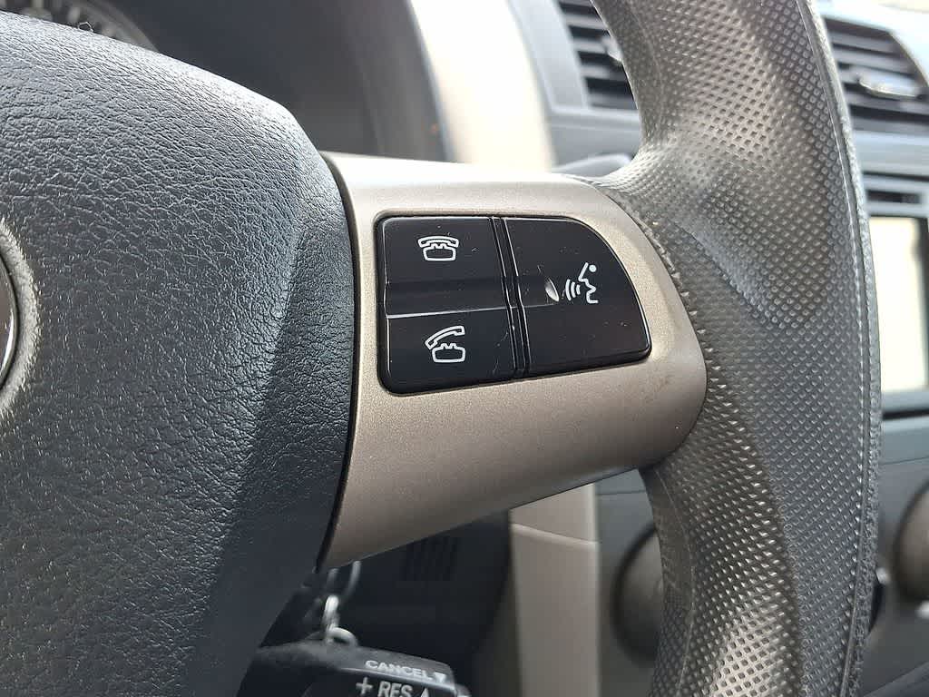 Thumbnail: 2013 Toyota Corolla - 18