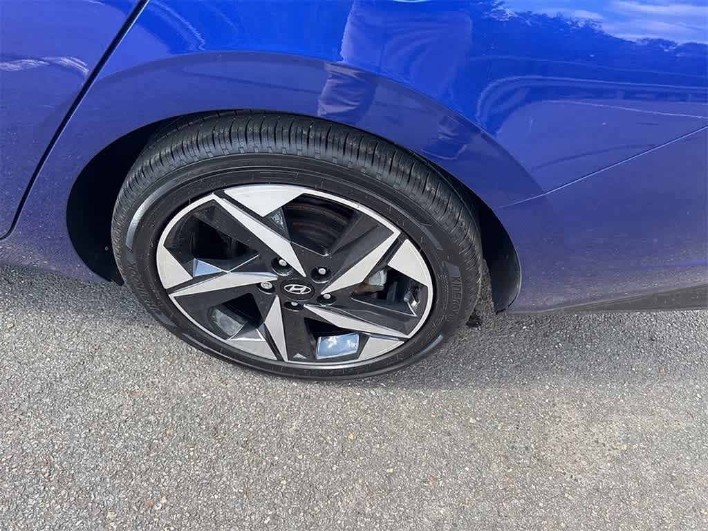 Thumbnail: 2023 Hyundai Elantra - 8