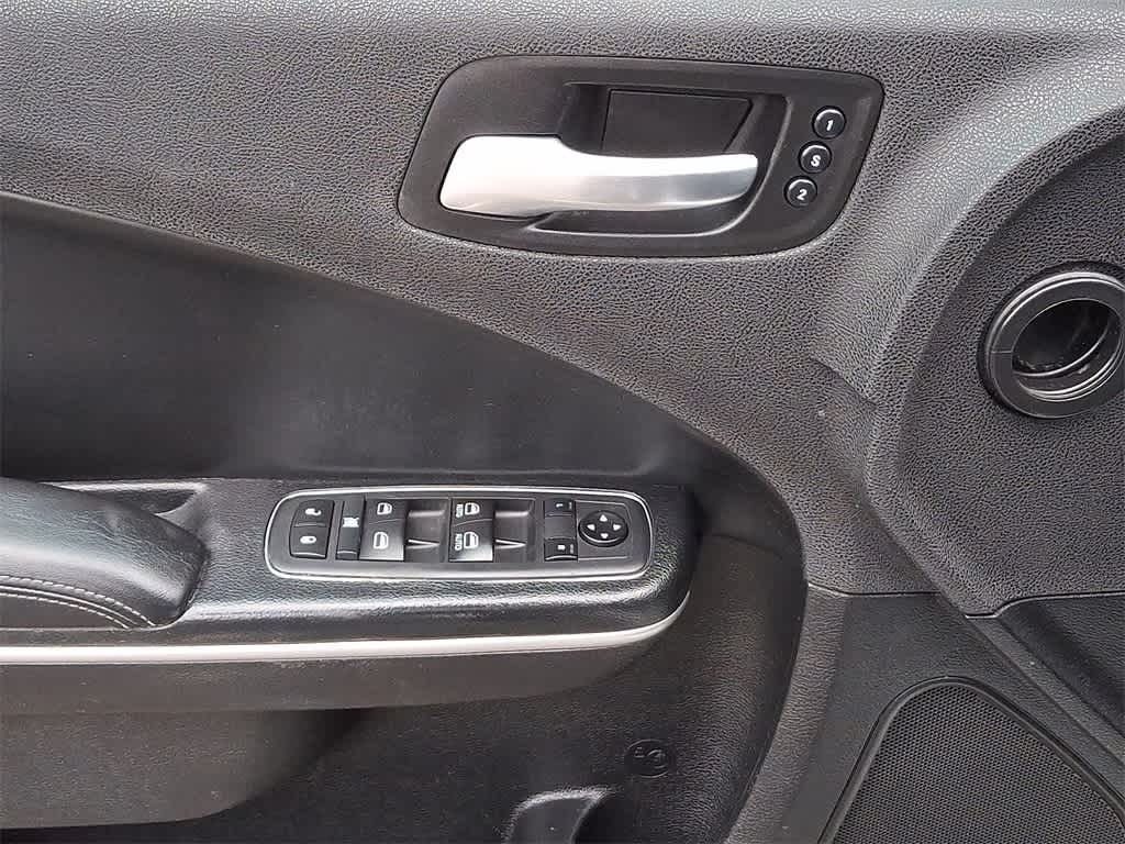 Thumbnail: 2020 Dodge Charger - 10