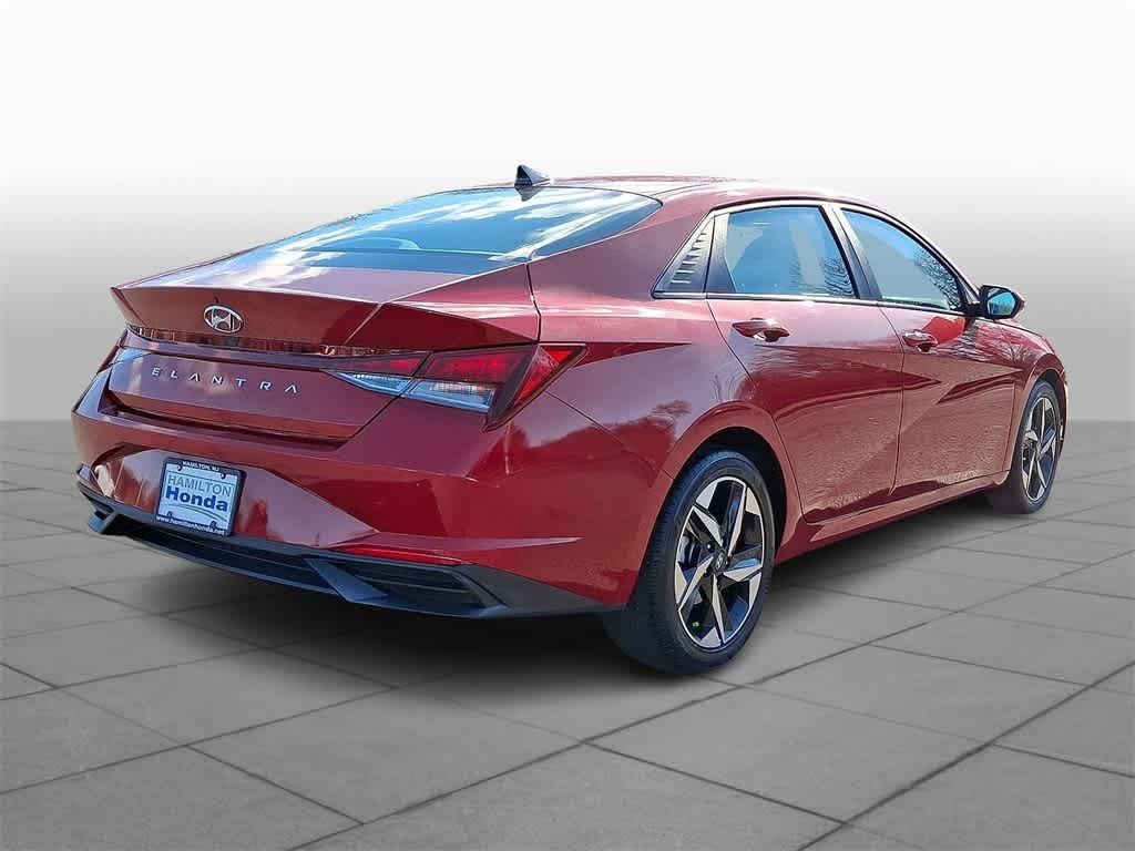 Thumbnail: 2023 Hyundai Elantra - 24