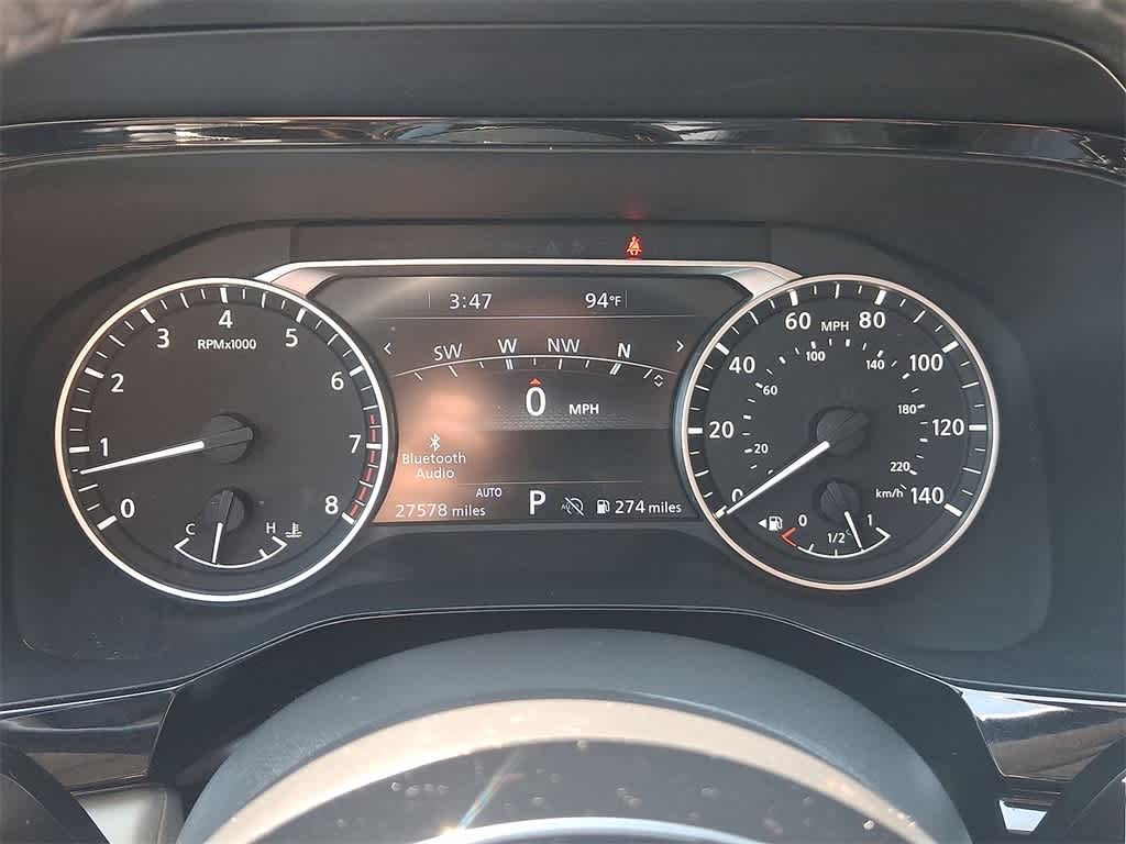 2023 Nissan Pathfinder SL 13