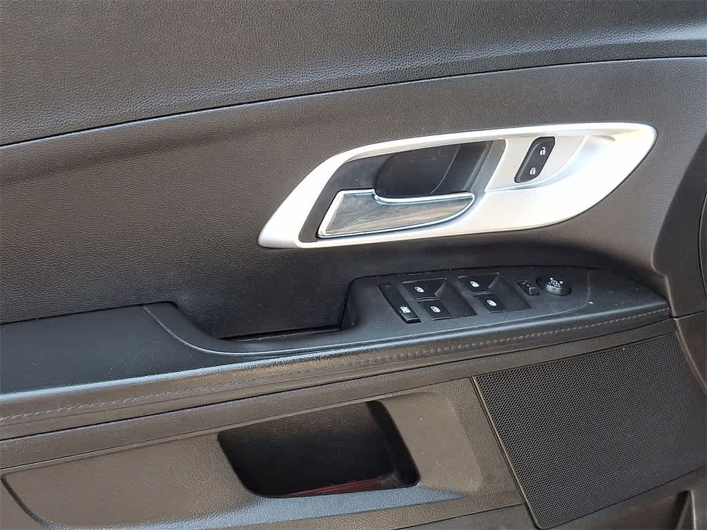 Thumbnail: 2016 Chevrolet Equinox - 10