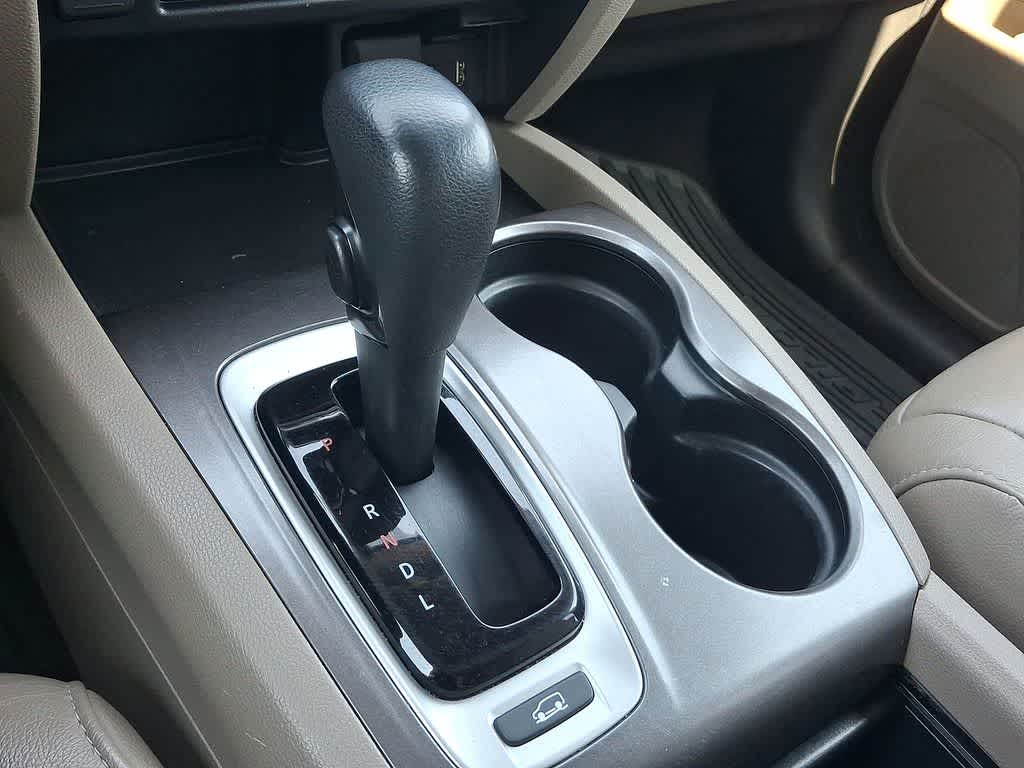 Thumbnail: 2017 Honda Pilot - 12