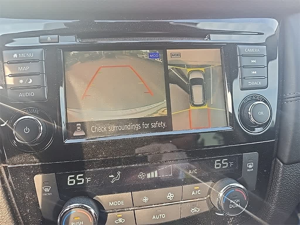 Thumbnail: 2019 Nissan Rogue - 10
