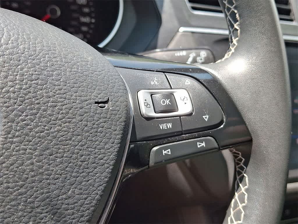 Thumbnail: 2021 Volkswagen Tiguan - 18