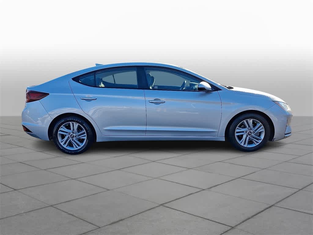 Thumbnail: 2020 Hyundai Elantra - 17