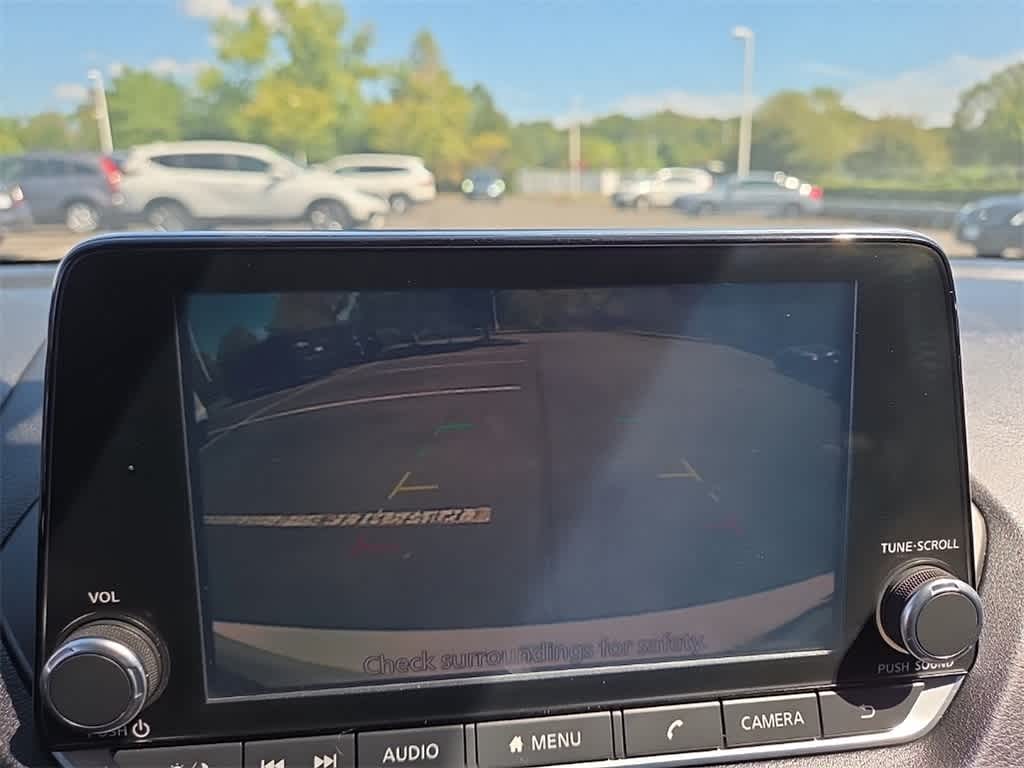 Thumbnail: 2021 Nissan Sentra - 16