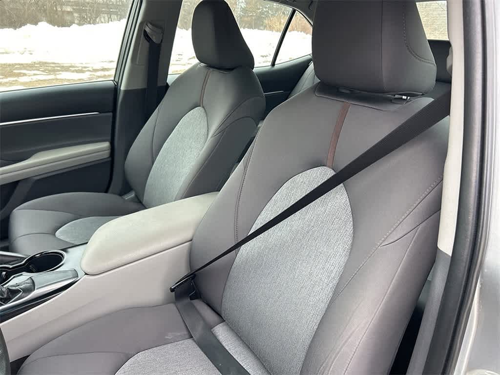 Thumbnail: 2018 Toyota Camry - 16