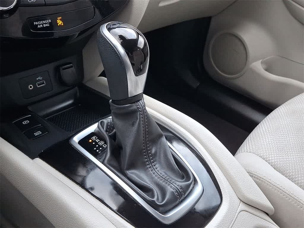 Thumbnail: 2019 Nissan Rogue Sport - 12