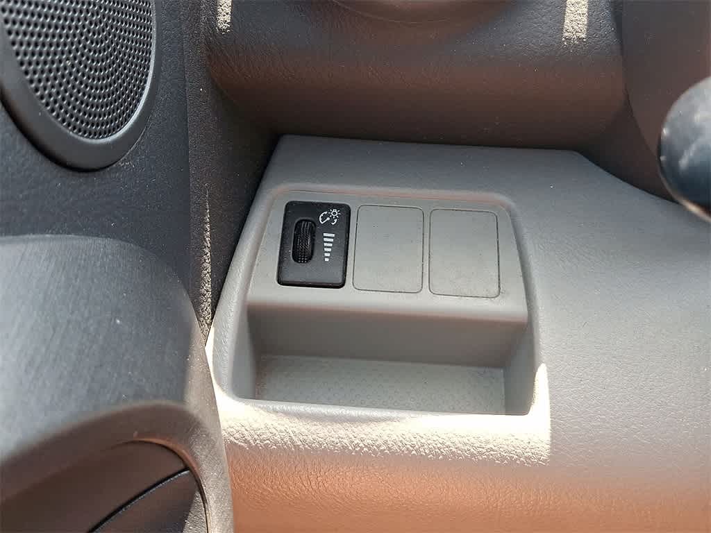 Thumbnail: 2011 Toyota RAV4 - 17
