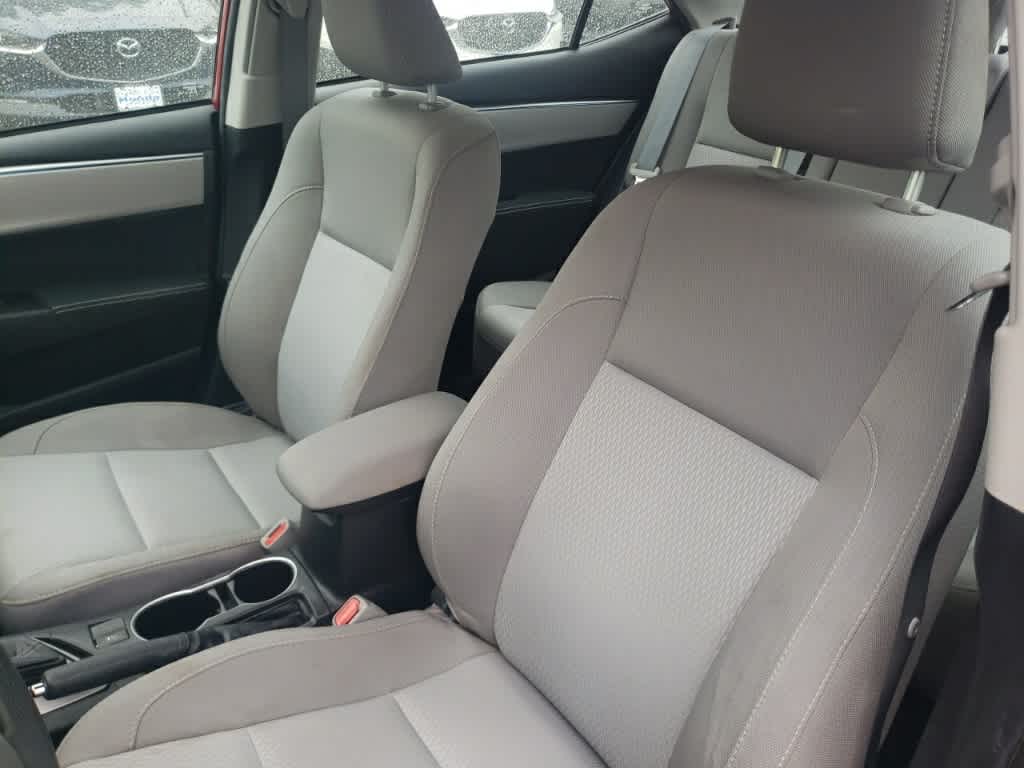 2015 Toyota Corolla LE 14