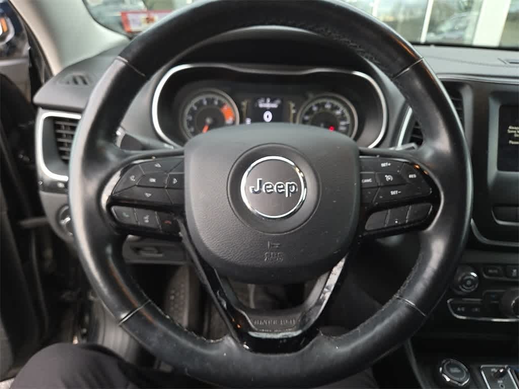 Thumbnail: 2019 Jeep Cherokee - 14