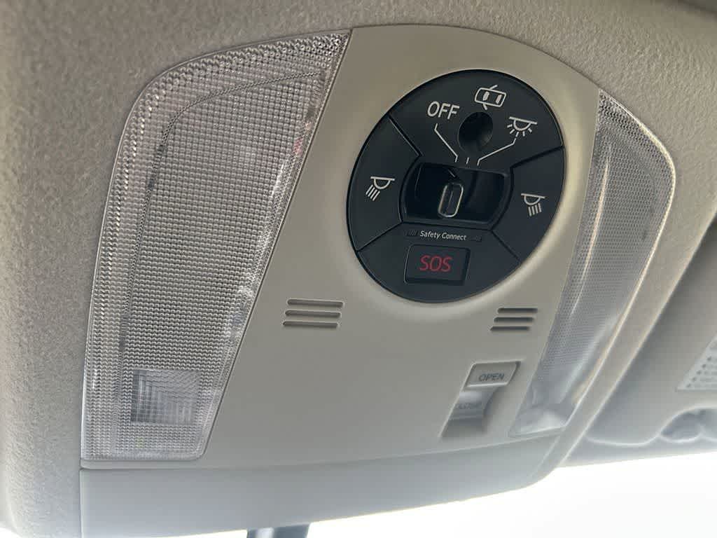 Thumbnail: 2013 Toyota Prius - 20