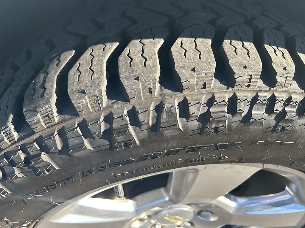 Thumbnail: 2017 Chevrolet Tahoe - 27