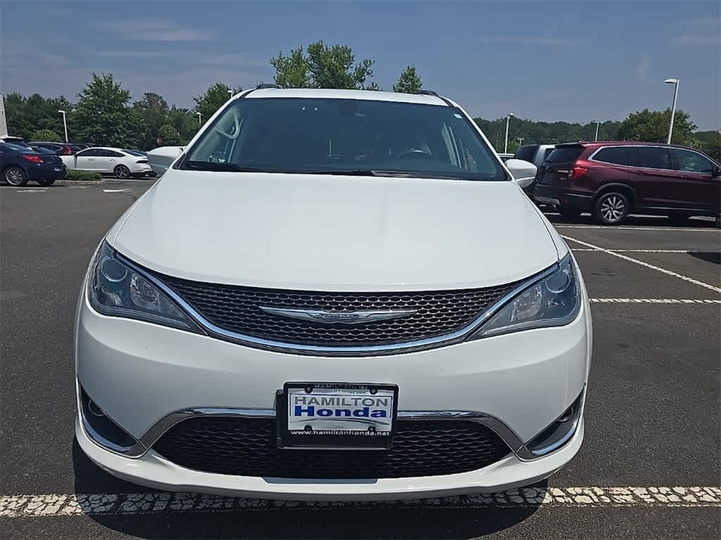 Thumbnail: 2017 Chrysler Pacifica - 2