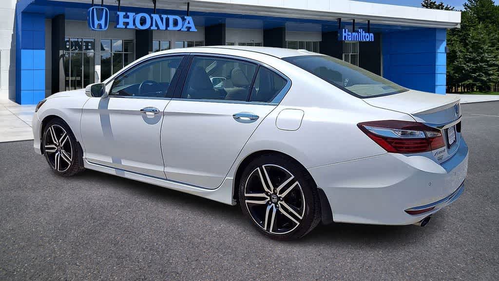 Thumbnail: 2017 Honda Accord - 6
